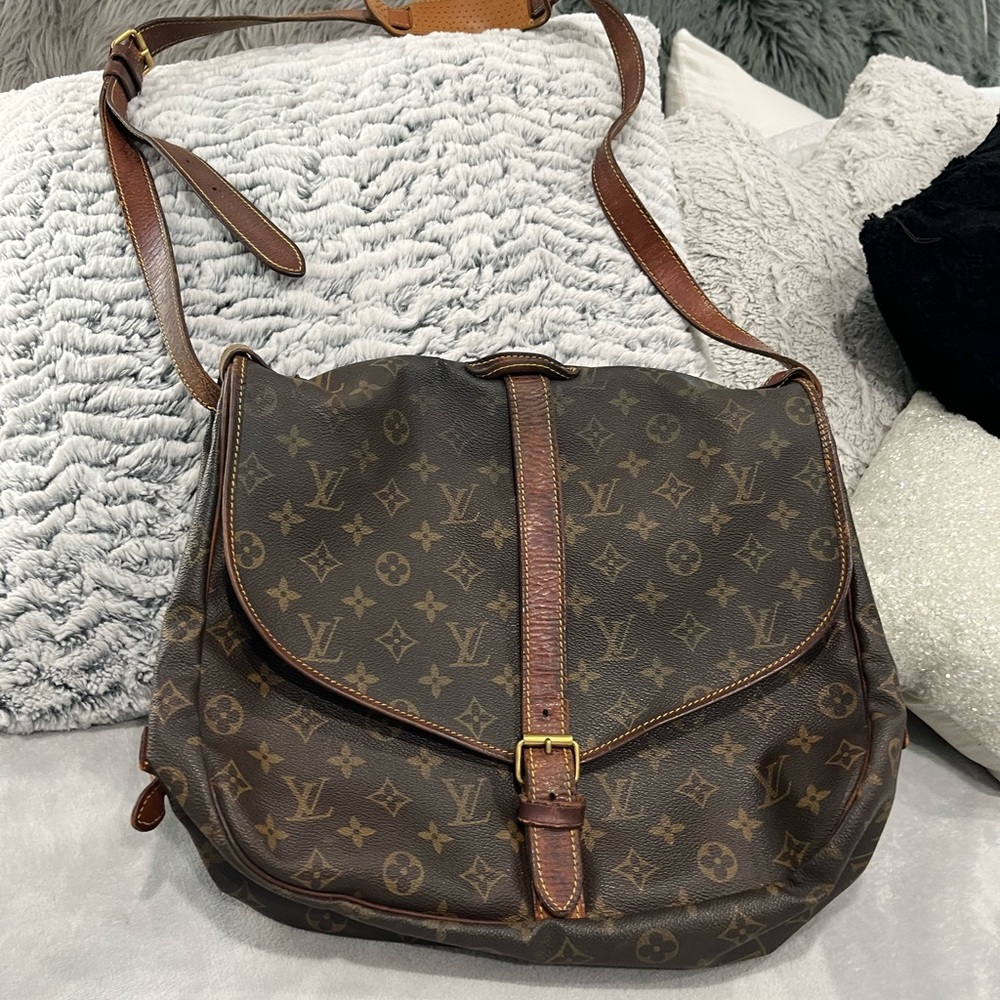 Louis Vuitton saumur vintage 35